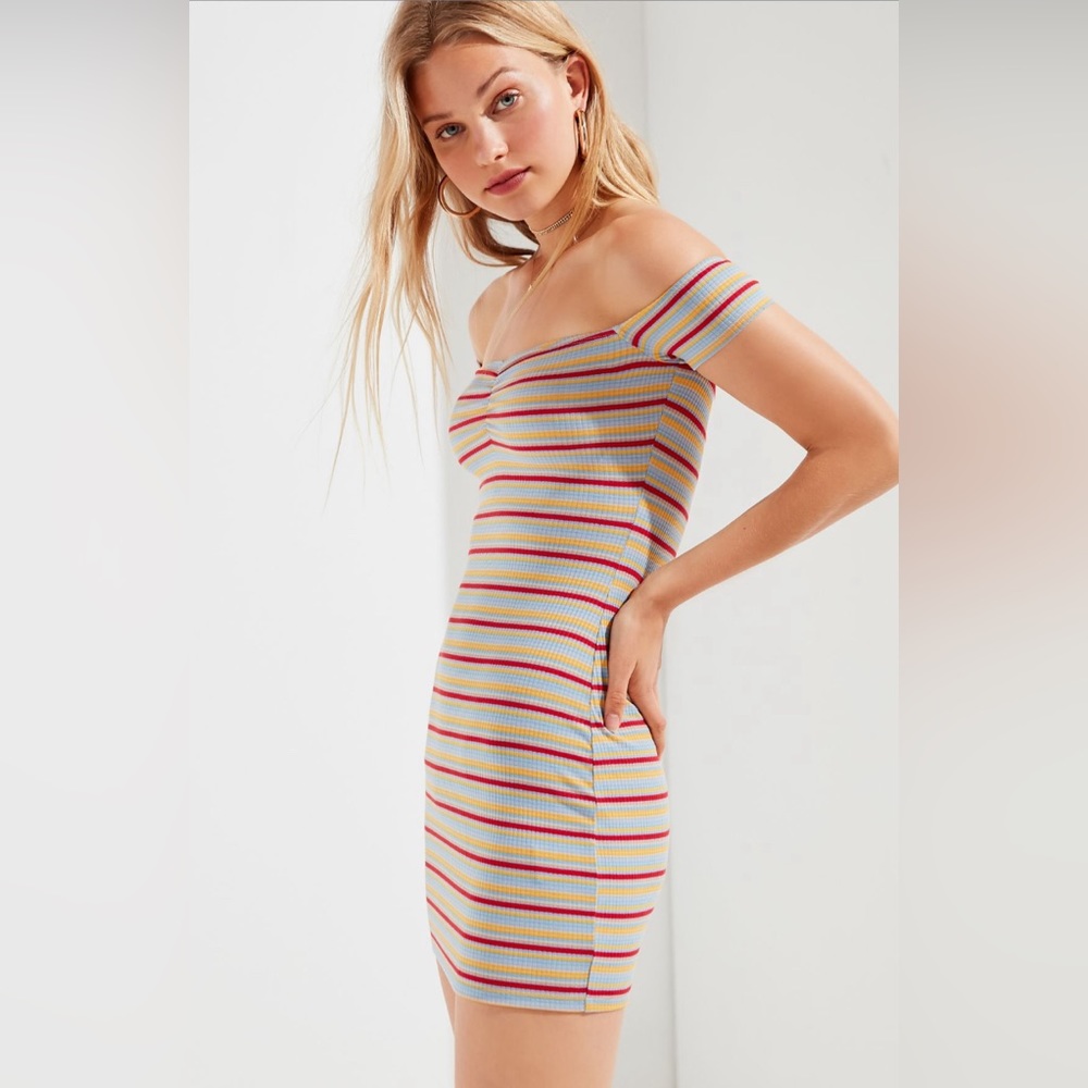 UO Off-the-Shoulder Striped Bodycon Dress - Picture 2 of 2